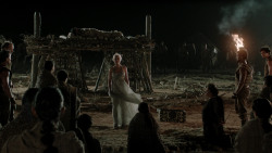 extant_GameOfThrones_1x10-FireAndBlood_4928
