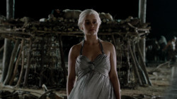 extant_GameOfThrones_1x10-FireAndBlood_4968