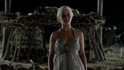 extant_GameOfThrones_1x10-FireAndBlood_4970
