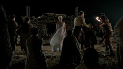 extant_GameOfThrones_1x10-FireAndBlood_5008