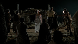 extant_GameOfThrones_1x10-FireAndBlood_5009