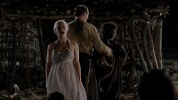 extant_GameOfThrones_1x10-FireAndBlood_5013