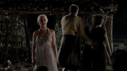 extant_GameOfThrones_1x10-FireAndBlood_5015