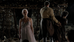extant_GameOfThrones_1x10-FireAndBlood_5016
