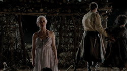 extant_GameOfThrones_1x10-FireAndBlood_5018
