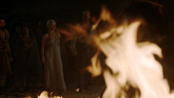 extant_GameOfThrones_1x10-FireAndBlood_5121