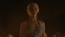 extant_GameOfThrones_1x10-FireAndBlood_5155