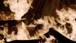 extant_GameOfThrones_1x10-FireAndBlood_5164