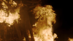 extant_GameOfThrones_1x10-FireAndBlood_5174