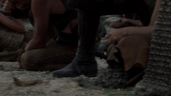 extant_GameOfThrones_1x10-FireAndBlood_5229