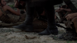 extant_GameOfThrones_1x10-FireAndBlood_5230