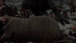 extant_GameOfThrones_1x10-FireAndBlood_5235