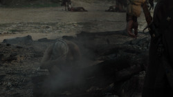 extant_GameOfThrones_1x10-FireAndBlood_5282