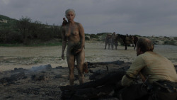 extant_GameOfThrones_1x10-FireAndBlood_5352