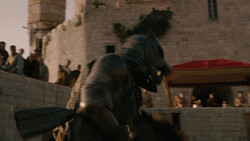 extant_GameOfThrones_2x01-TheNorthRemembers_0006