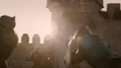 extant_GameOfThrones_2x01-TheNorthRemembers_0013