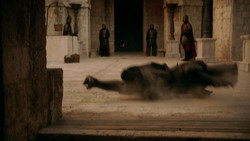 extant_GameOfThrones_2x01-TheNorthRemembers_0028