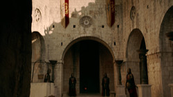 extant_GameOfThrones_2x01-TheNorthRemembers_0030