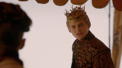 extant_GameOfThrones_2x01-TheNorthRemembers_0065