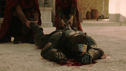 extant_GameOfThrones_2x01-TheNorthRemembers_0072