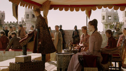 extant_GameOfThrones_2x01-TheNorthRemembers_0079