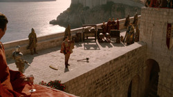extant_GameOfThrones_2x01-TheNorthRemembers_0090