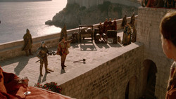 extant_GameOfThrones_2x01-TheNorthRemembers_0094