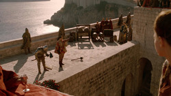 extant_GameOfThrones_2x01-TheNorthRemembers_0095