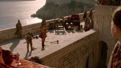 extant_GameOfThrones_2x01-TheNorthRemembers_0096