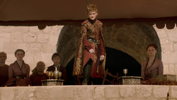 extant_GameOfThrones_2x01-TheNorthRemembers_0102