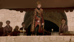 extant_GameOfThrones_2x01-TheNorthRemembers_0103
