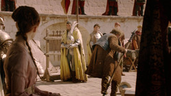 extant_GameOfThrones_2x01-TheNorthRemembers_0120