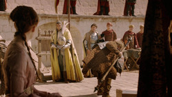 extant_GameOfThrones_2x01-TheNorthRemembers_0121