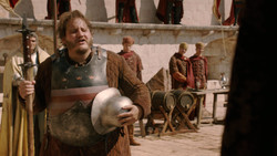 extant_GameOfThrones_2x01-TheNorthRemembers_0142