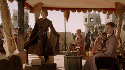 extant_GameOfThrones_2x01-TheNorthRemembers_0150