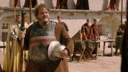 extant_GameOfThrones_2x01-TheNorthRemembers_0155