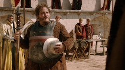 extant_GameOfThrones_2x01-TheNorthRemembers_0169
