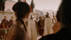 extant_GameOfThrones_2x01-TheNorthRemembers_0198