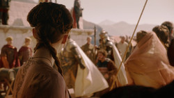 extant_GameOfThrones_2x01-TheNorthRemembers_0203