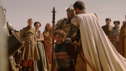 extant_GameOfThrones_2x01-TheNorthRemembers_0207
