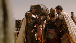 extant_GameOfThrones_2x01-TheNorthRemembers_0211