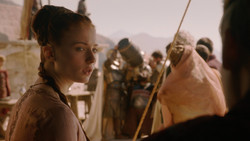 extant_GameOfThrones_2x01-TheNorthRemembers_0230