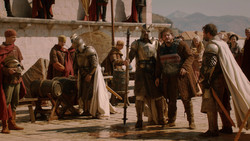 extant_GameOfThrones_2x01-TheNorthRemembers_0298