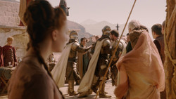 extant_GameOfThrones_2x01-TheNorthRemembers_0315