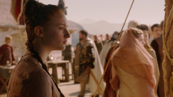 extant_GameOfThrones_2x01-TheNorthRemembers_0317