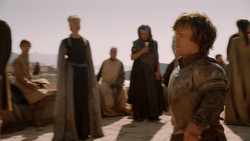 extant_GameOfThrones_2x01-TheNorthRemembers_0325