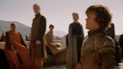 extant_GameOfThrones_2x01-TheNorthRemembers_0326
