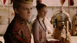 extant_GameOfThrones_2x01-TheNorthRemembers_0338