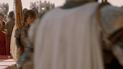 extant_GameOfThrones_2x01-TheNorthRemembers_0341