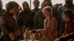 extant_GameOfThrones_2x01-TheNorthRemembers_0366